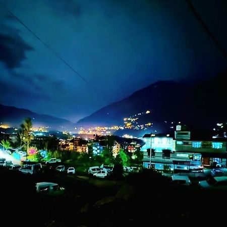 Hotel Himachal Heights Manāli Kültér fotó