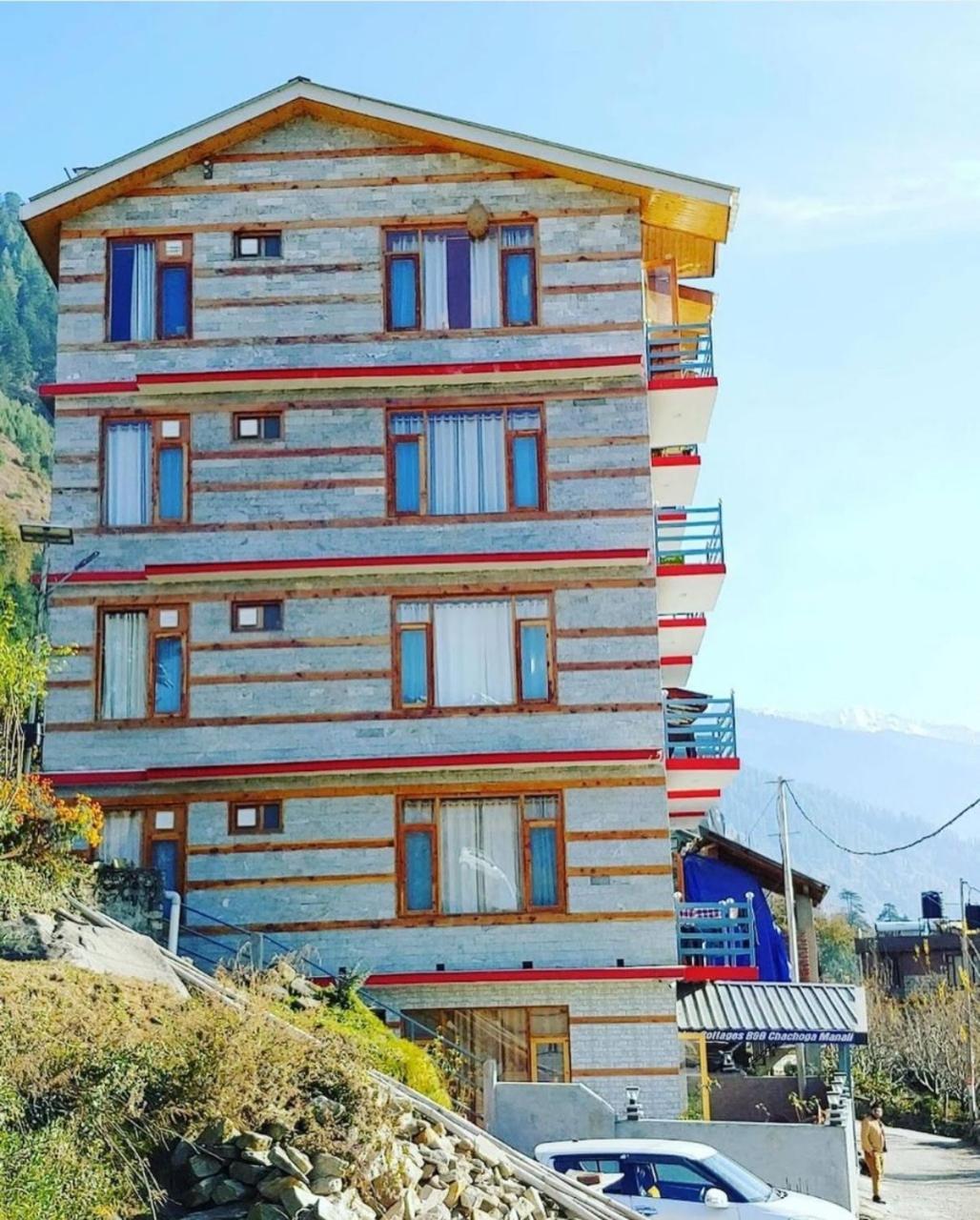Hotel Himachal Heights Manāli Kültér fotó